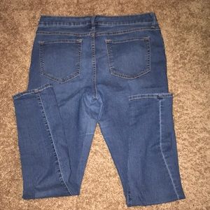 Old Navy Jeans - Old Navy Jeans. Super Skinny - MidRise Old Navy Jeans - Old Navy Jeans. Super Skinny - MidRise